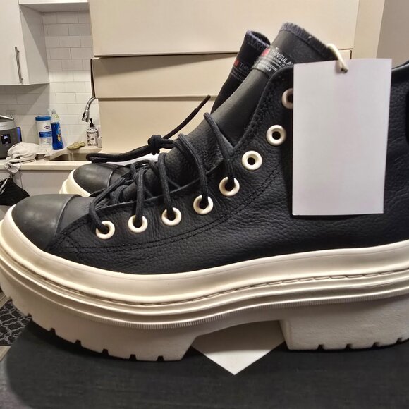 Converse Women’s CTAS Lugged Heel Waterproof Platform Shoes A12328C Black Size 7 - Picture 3 of 15